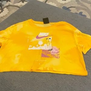 Nike Women’s Crop Tee